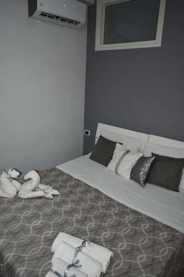 Affittacamere B&B Della Fortuna  Napoli Italia