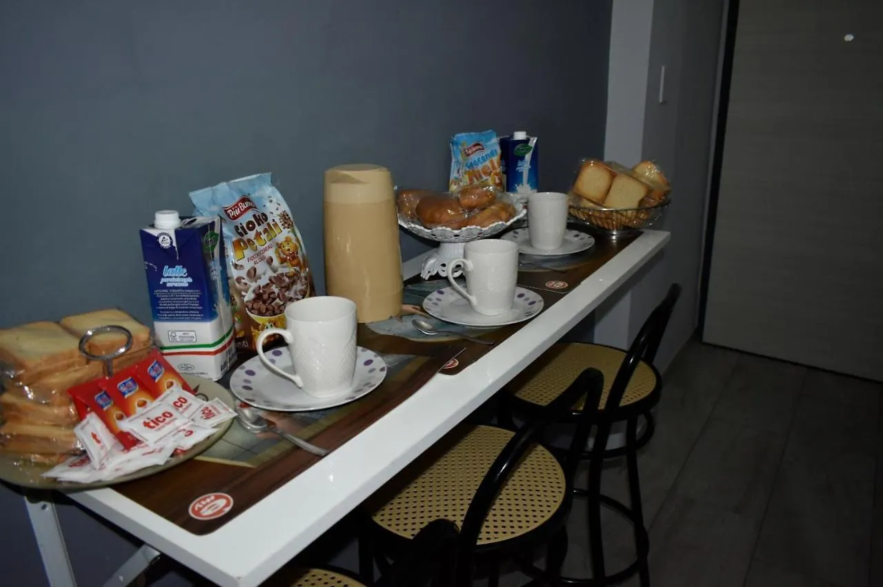 Affittacamere B&B Della Fortuna  Napoli Italia